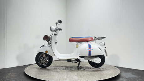 Artisan Ev ELECTRIC SCOOTER ESCOOTER 2018 3K WORKING ORDER RIDE AT 16 50CC 4