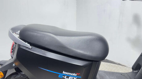 Lexmoto E-Lex 1500W 2022 20 MILES ELECTRIC 50CC SCOOTER RIDE AT 16 EBIKE ESCOOT 7