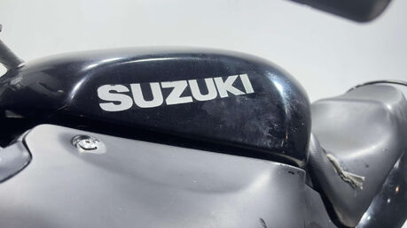 Suzuki GSX GSX750F 2000 31K SPARES OR REPAIR PROJECT BIKE 750CC SPORTS TOURER 18