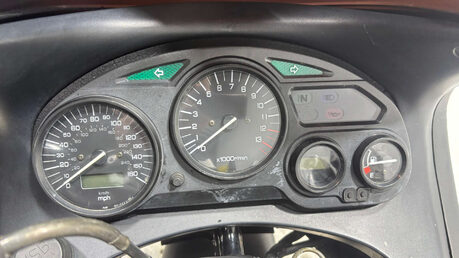 Suzuki GSX GSX750F 2000 31K SPARES OR REPAIR PROJECT BIKE 750CC SPORTS TOURER 25