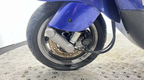 Piaggio ET2 50 VESPA 2002 PROJECT SCOOTER SPARES OR REPAIR 50CC 2 STROKE 2T 18