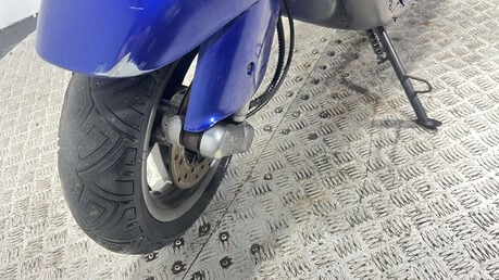 Piaggio ET2 50 VESPA 2002 PROJECT SCOOTER SPARES OR REPAIR 50CC 2 STROKE 2T 19