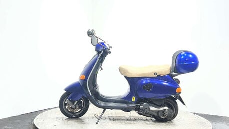 Piaggio ET2 50 VESPA 2002 PROJECT SCOOTER SPARES OR REPAIR 50CC 2 STROKE 2T 4