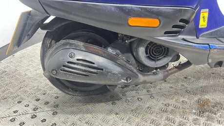 Piaggio ET2 50 VESPA 2002 PROJECT SCOOTER SPARES OR REPAIR 50CC 2 STROKE 2T 13