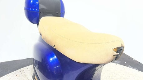 Piaggio ET2 50 VESPA 2002 PROJECT SCOOTER SPARES OR REPAIR 50CC 2 STROKE 2T 10