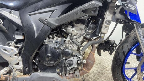 Suzuki GSX-S SPORTS BIKE PROJECT 2023 11K RUNNING PROJECT BIKE 125CC 15 BHP 30