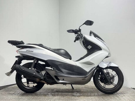 Honda PCX 125 Scooter Petrol Automatic (12 ps)