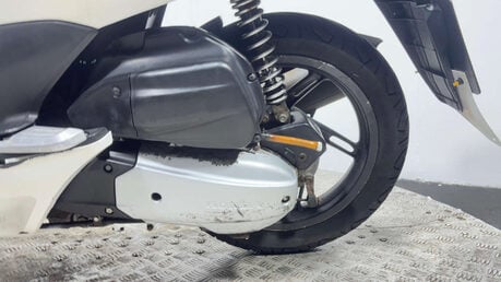 Honda PCX 125 Scooter Petrol Automatic (12 ps) 18