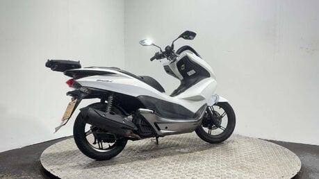 Honda PCX 125 Scooter Petrol Automatic (12 ps) 2
