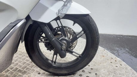 Honda PCX 125 Scooter Petrol Automatic (12 ps) 13