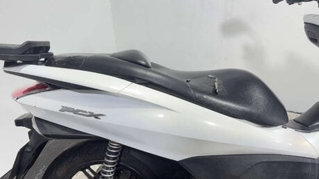 Honda PCX 125 Scooter Petrol Automatic (12 ps) 17