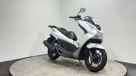Honda PCX 125 Scooter Petrol Automatic (12 ps) 3