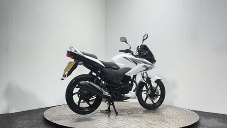 Honda CB 2013 RUNNING PROJECT BIKE 35K SPARES OR REPAIR 125CC COMMUTER 3