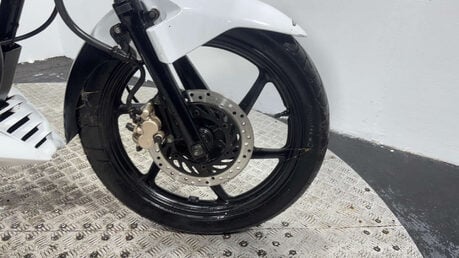 Honda CB 2013 RUNNING PROJECT BIKE 35K SPARES OR REPAIR 125CC COMMUTER 21