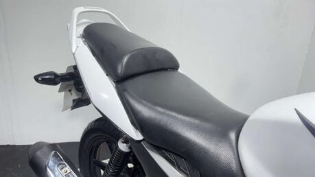 Honda CB 2013 RUNNING PROJECT BIKE 35K SPARES OR REPAIR 125CC COMMUTER 13