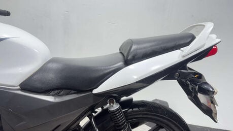 Honda CB 2013 RUNNING PROJECT BIKE 35K SPARES OR REPAIR 125CC COMMUTER 15