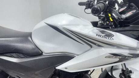 Honda CB 2013 RUNNING PROJECT BIKE 35K SPARES OR REPAIR 125CC COMMUTER 18