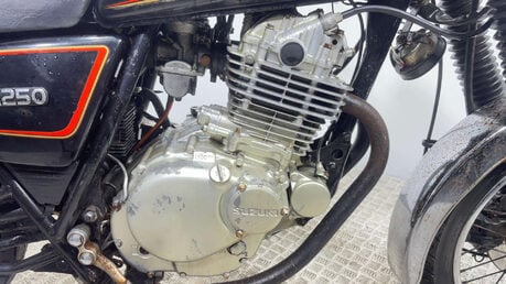 Suzuki GN GN 250 1988 CLASSIC PROJECT BIKE 250CC SPARES OR REPAIR 17