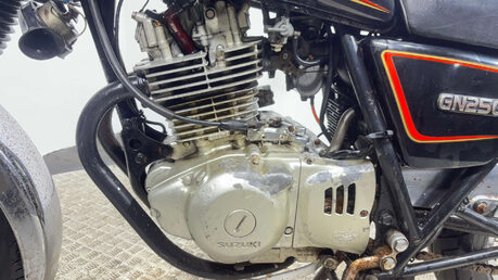 Suzuki GN GN 250 1988 CLASSIC PROJECT BIKE 250CC SPARES OR REPAIR 14