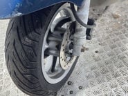 Piaggio Fly 2011 RUNNING PROJECT BIKE SPARES OR REPAIR 125CC SCOOTER 8