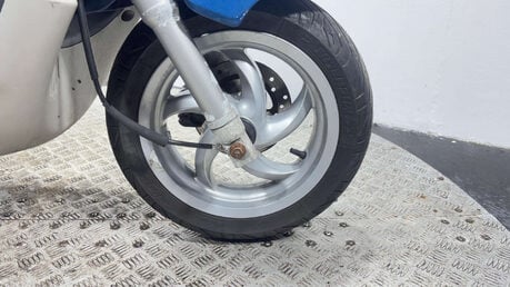 Piaggio Fly 2011 RUNNING PROJECT BIKE SPARES OR REPAIR 125CC SCOOTER 7