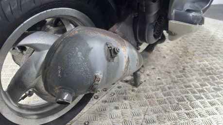 Piaggio Fly 2011 RUNNING PROJECT BIKE SPARES OR REPAIR 125CC SCOOTER 13