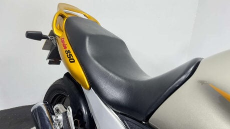 Yamaha TDM 1999 GOOD RUNNING TOURER 33K LIGHT PROJECT BIKE 850CC TWIN 30