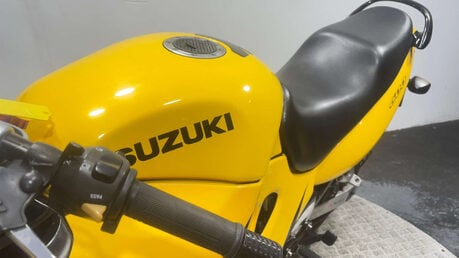 Suzuki GSX GSXF 600 2003 SPARES OR REPAIR COMPLETE PROJECT BIKE 600CC 19