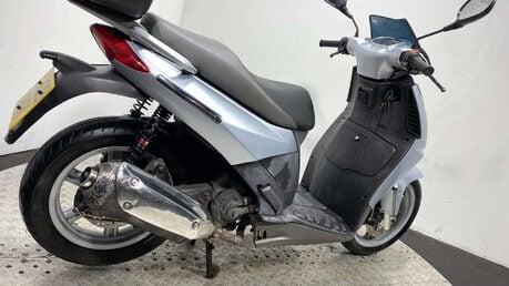 Aprilia Sportcity 2008 37K RUNNING BIKE PROJECT SCOOTER SPARES OR REPAIR 250CC 3