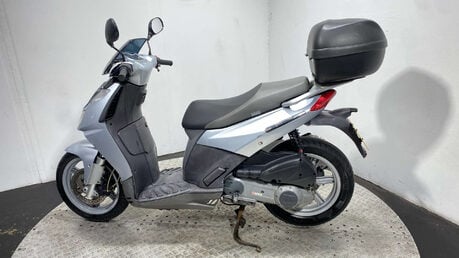Aprilia Sportcity 2008 37K RUNNING BIKE PROJECT SCOOTER SPARES OR REPAIR 250CC 10