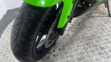 Kawasaki Er ER6 2009 14K GOOD RUNNING PROJECT BIKE SPARES OR REPAIR A2 17