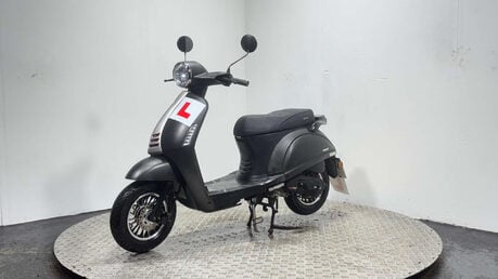 Sinnis Encanto 50 2019 running project scooter spares or repair 50cc bike 5