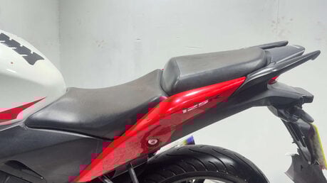 Honda CBR 2015 30K PROJECT 125CC SPORTS BIKE SPARES OR REPAIR LEARNER 17