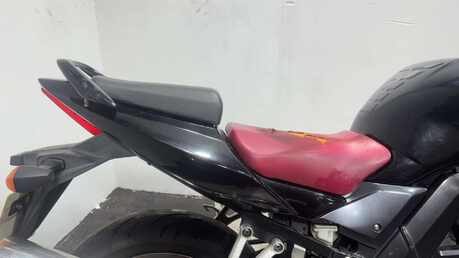 Suzuki SV650 SV650 2009 51K RUNNING PROJECT BIKE SPARES OR REPAIR 650CC A2 8