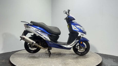 Sinnis Shuttle 2023 GOOD RUNNING PROJECT 125CC SCOOTER ONLY 9K 1