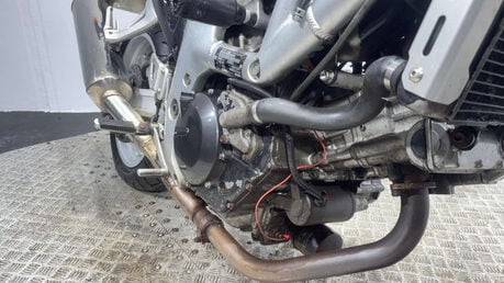 Suzuki SV650 N NAKED 2002 RUNNING PROJECT BIKE SPARES OR REPAIR 650CC A2 7