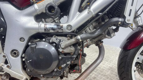 Suzuki SV650 N NAKED 2002 RUNNING PROJECT BIKE SPARES OR REPAIR 650CC A2 17
