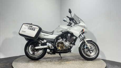 Yamaha XJ 2000 SPARES OR REPAIR PROJECT BIKE 900CC TRIKE PROJECT? 1