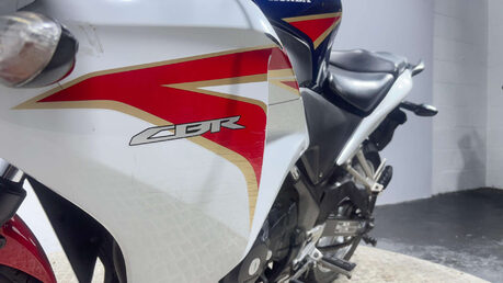 Honda CBR250 2011 32K RUNNING LIGHTWEIGHT SUPER SPORT 250CC PROJECT BIKE 24