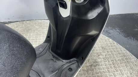 Yamaha Delight 2017 10K PROJECT SCOOTER SPARES OR REPAIR 125CC LEARNER BIKE 8