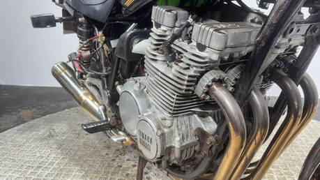 Yamaha XJ MAXIM 1981 32K PROJECT CLASSIC BIKE 750CC PARTS BIKE BREAKER 38