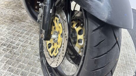 Suzuki GSX 2002 47K RUNNING PROJECT BIKE SPARES OR REPAIR 600CC COMMUTER 28