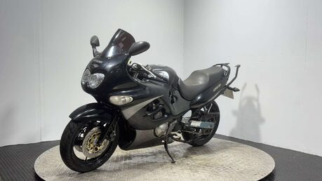 Suzuki GSX 2002 47K RUNNING PROJECT BIKE SPARES OR REPAIR 600CC COMMUTER 6