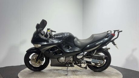 Suzuki GSX 2002 47K RUNNING PROJECT BIKE SPARES OR REPAIR 600CC COMMUTER 4