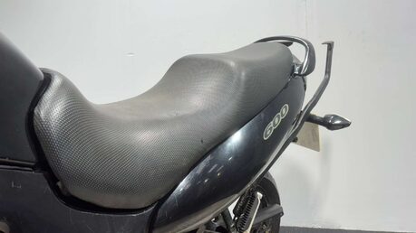 Suzuki GSX 2002 47K RUNNING PROJECT BIKE SPARES OR REPAIR 600CC COMMUTER 32