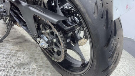 KTM RC 125 2025 ONLY 2K CAT N RUNNING LIGHT PROJECT BIKE SPORTS 125CC 17