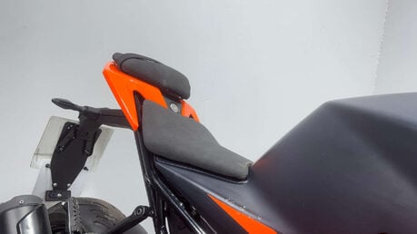 KTM RC 125 2025 ONLY 2K CAT N RUNNING LIGHT PROJECT BIKE SPORTS 125CC 24