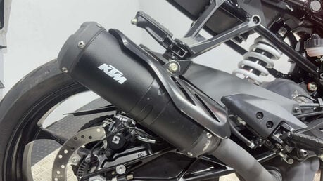 KTM RC 125 2025 ONLY 2K CAT N RUNNING LIGHT PROJECT BIKE SPORTS 125CC 12