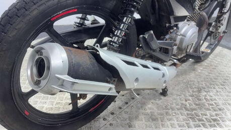 Yamaha YBR 125 2011 28K RUNNING PROJECT BIKE SPARES OR REPAIR 125CC 24