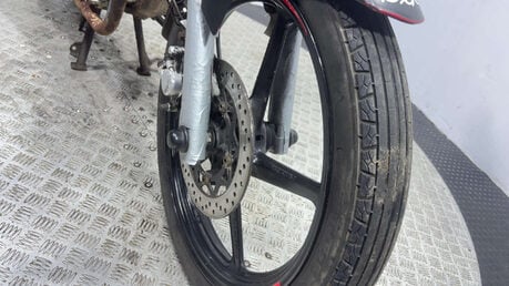 Yamaha YBR 125 2011 28K RUNNING PROJECT BIKE SPARES OR REPAIR 125CC 28